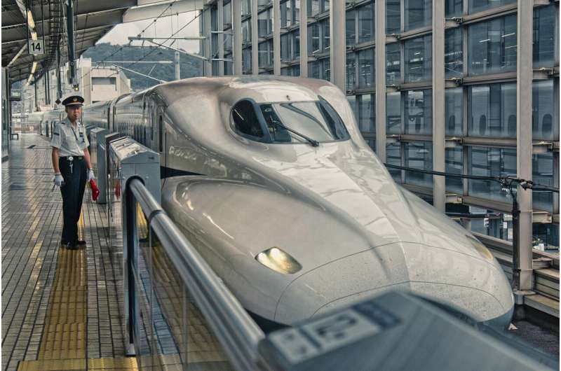 Japanese firms build 3D-printed train station in a week