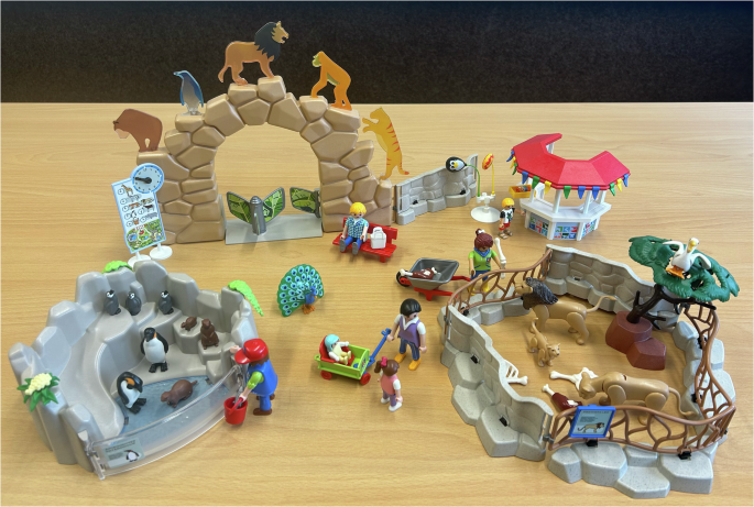 Humorous peer play and social understanding in childhood