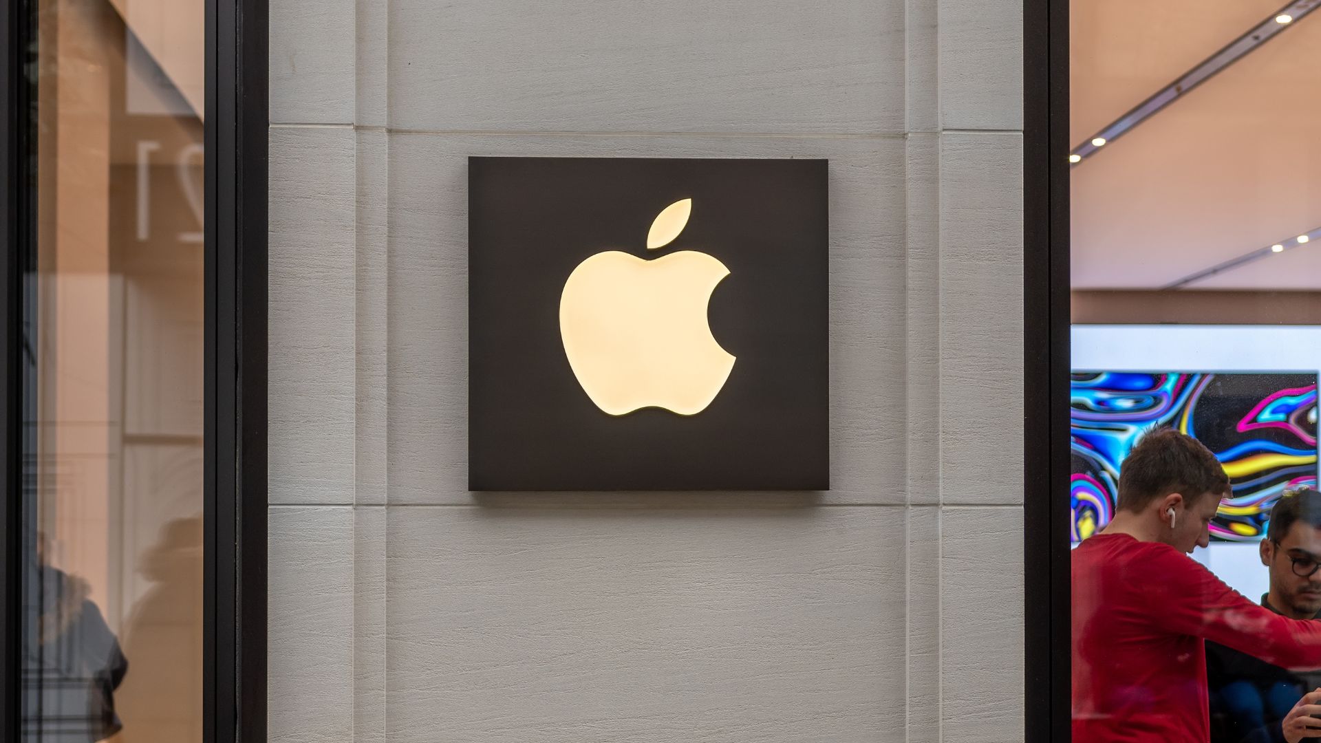 Apple braces for $900M tariff blow as Trump’s trade war threat returns