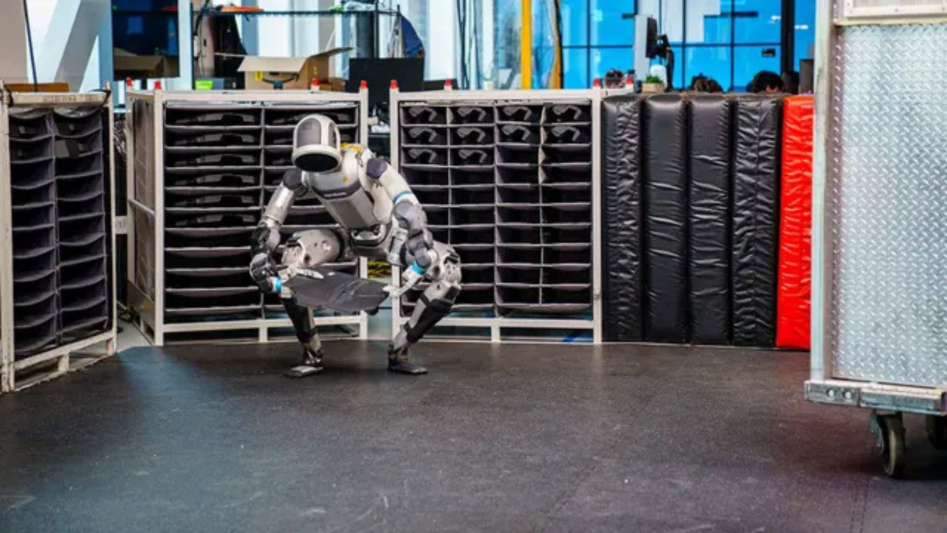 Boston Dynamics’ Atlas humanoid robot to get smarter, sharper LG eyes