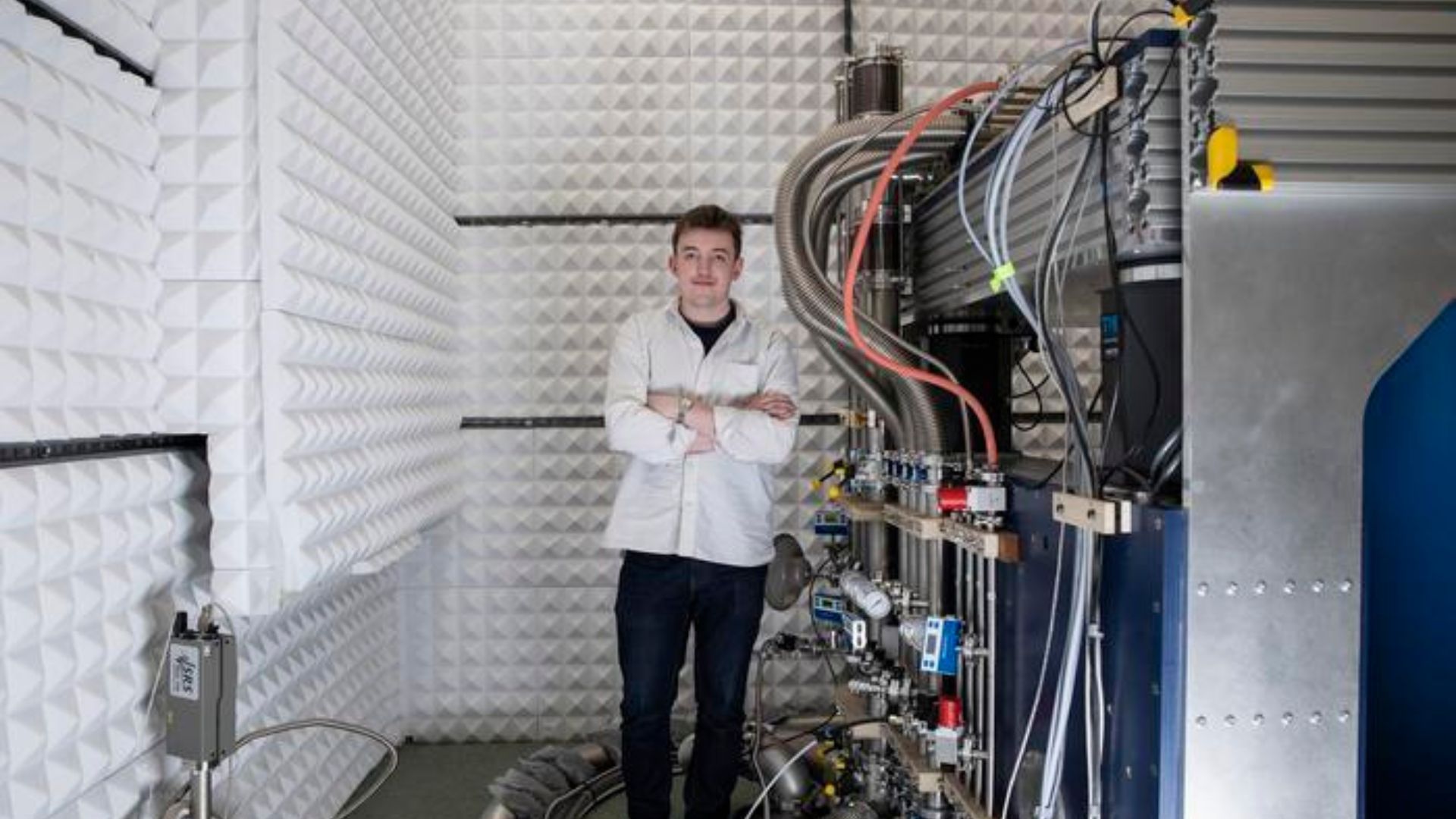 New discovery reveals how uranium could boost quantum computer power