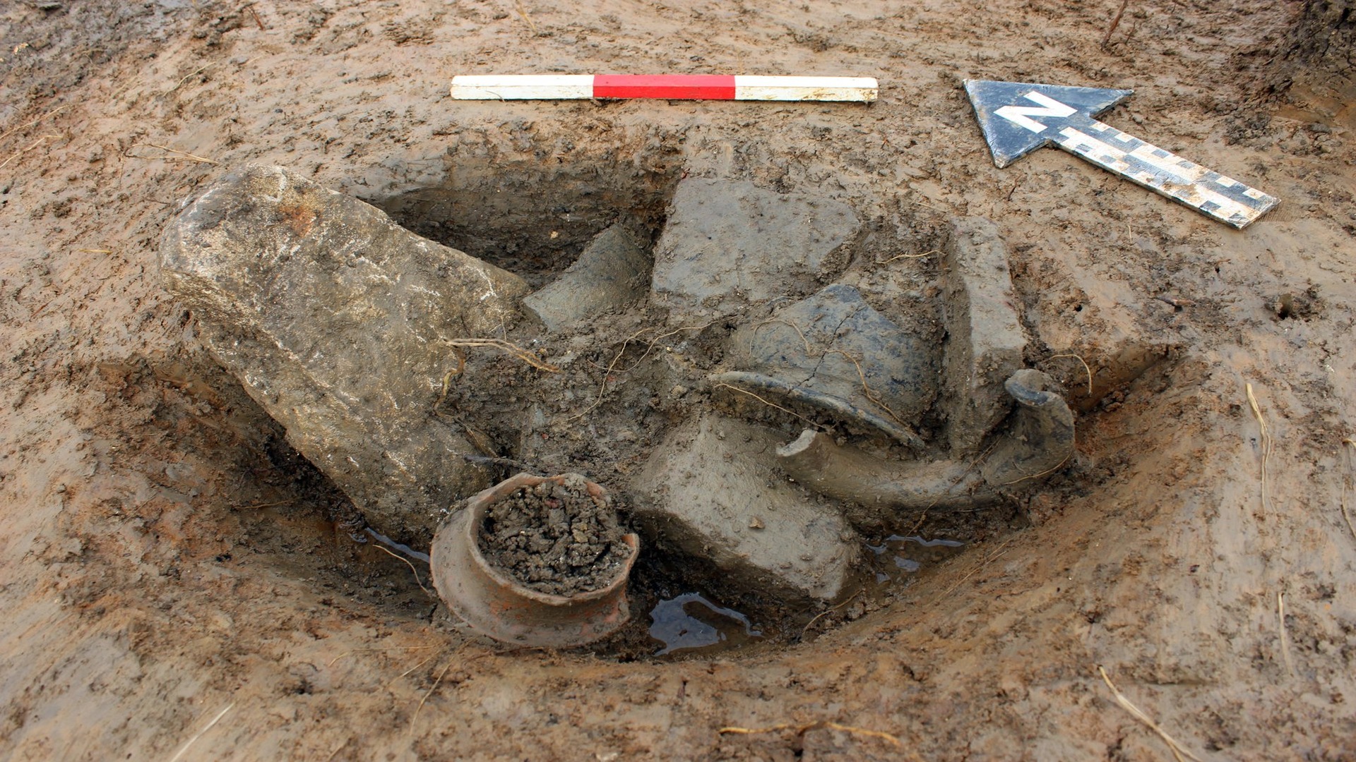 1,800-year-old Roman settlement and limekiln discovered in UK’s Gloucester
