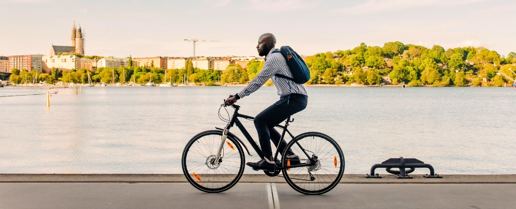 Cycling Linked to Lower Risk of Dementia, Study of Half a Million Finds : ScienceAlert