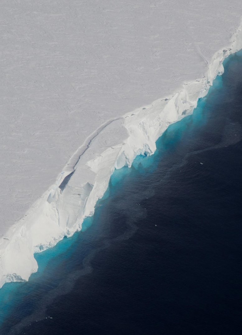 New Study Reveals Mysterious Jet-Like Winds Accelerating “Doomsday” Glacier Meltdown
