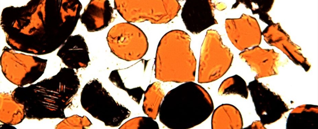 Fiery Orange Gems From The Moon Reveal Secrets of Its Violent Past : ScienceAlert