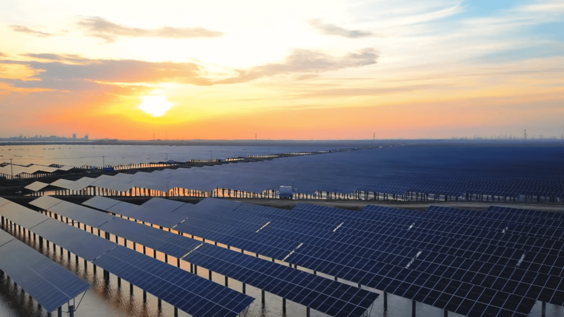 China launches 250 MW hybrid fishery-solar farm with 370,000 panels
