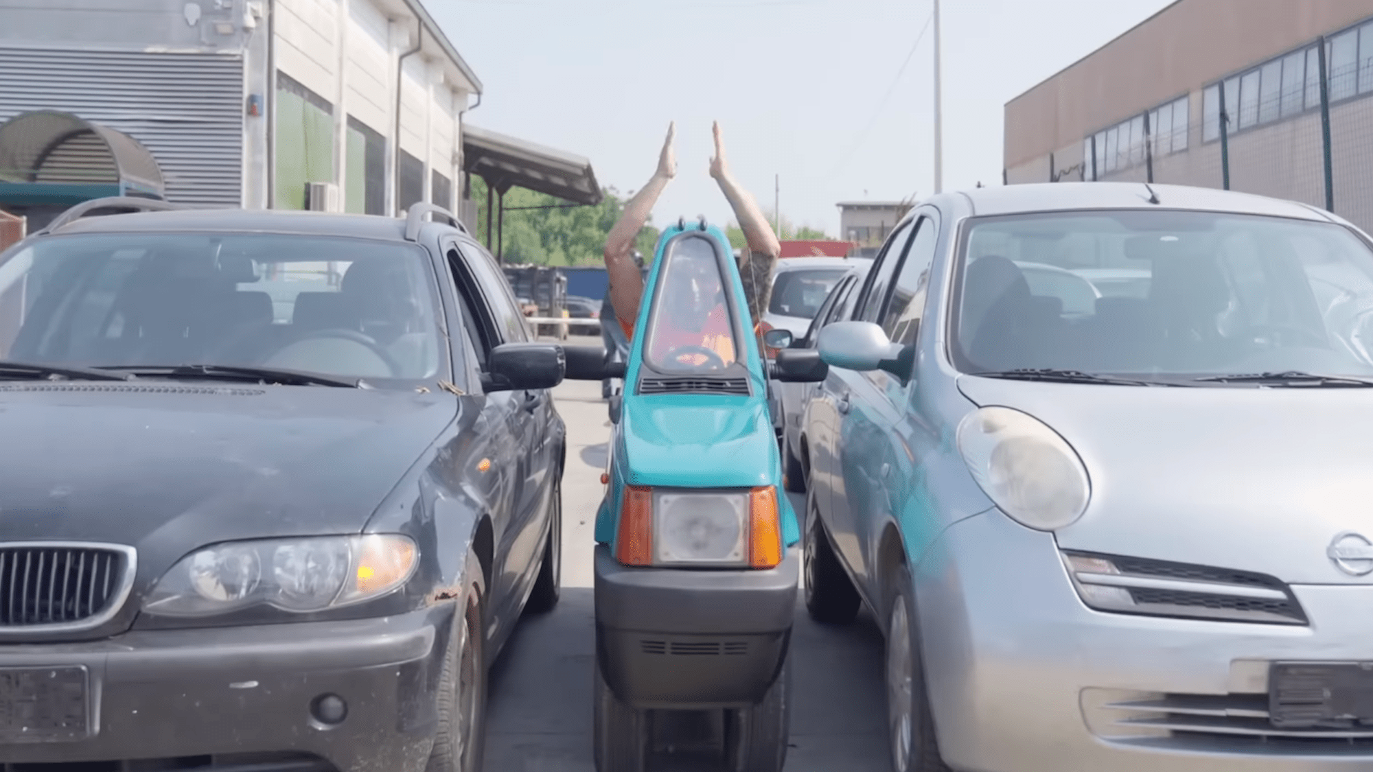 Man cuts Fiat down to 19.7-inch, two-wheel ride