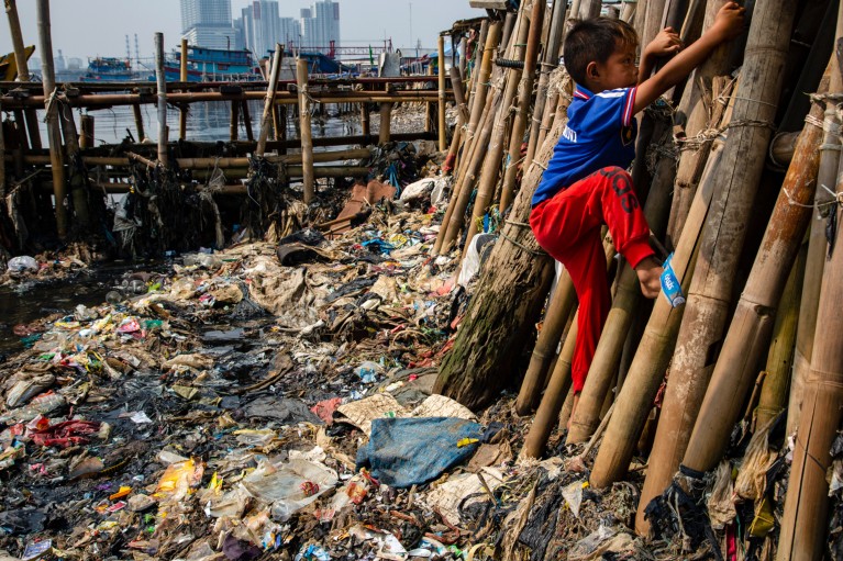 Plastics pollution is surging — the planned UN treaty to curb it must be ambitious