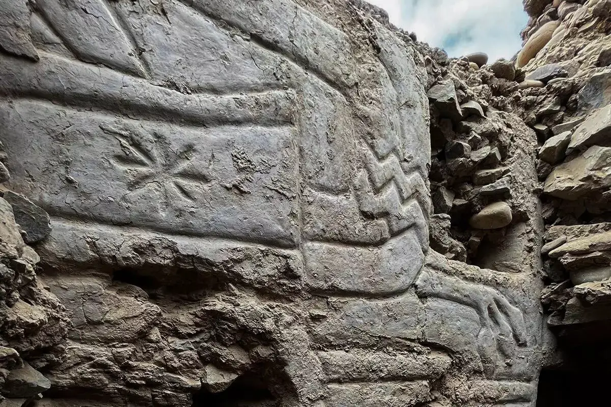 Unprecedented 3D polychrome mural discovery