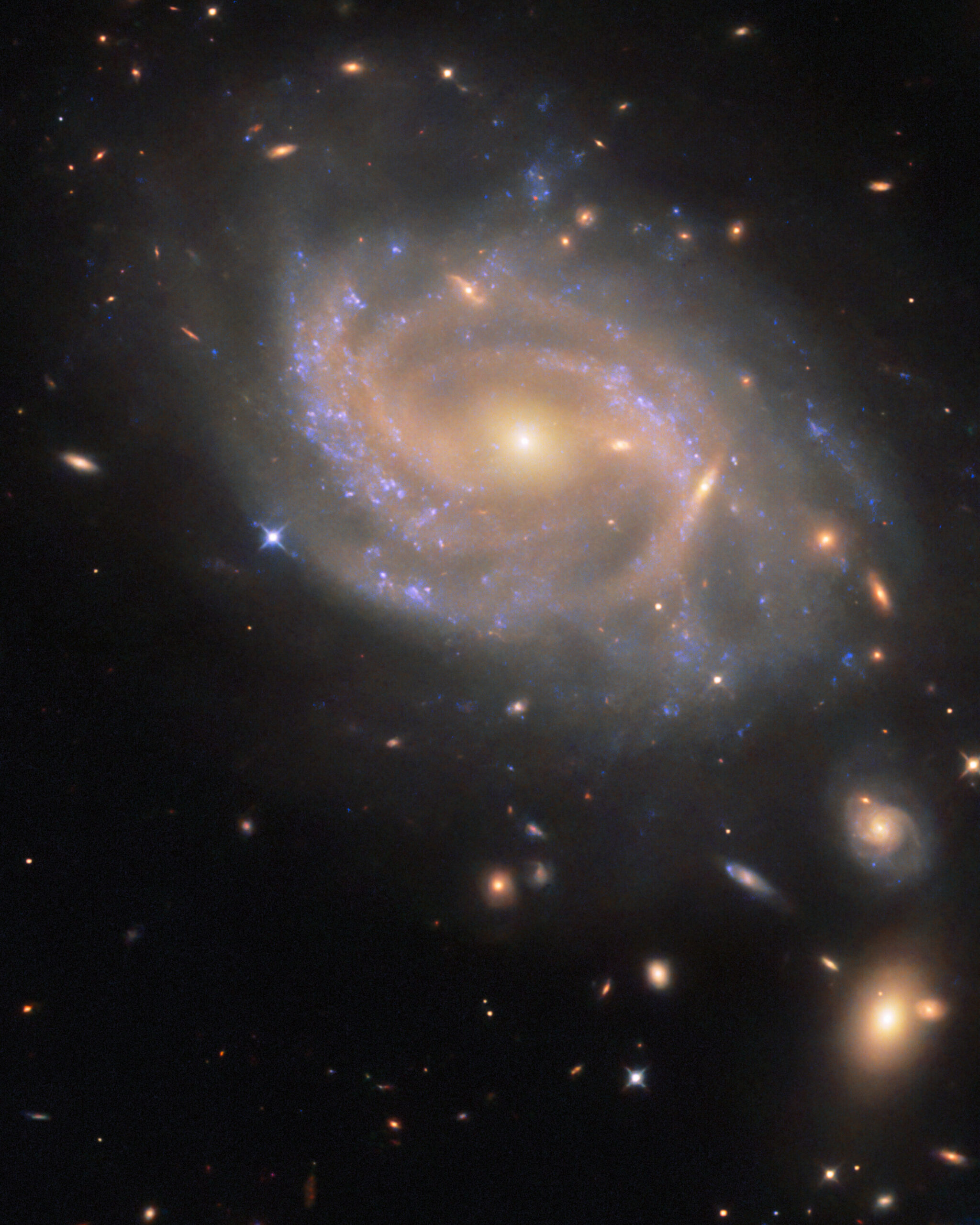 Hubble Spies Swirling Spiral – NASA