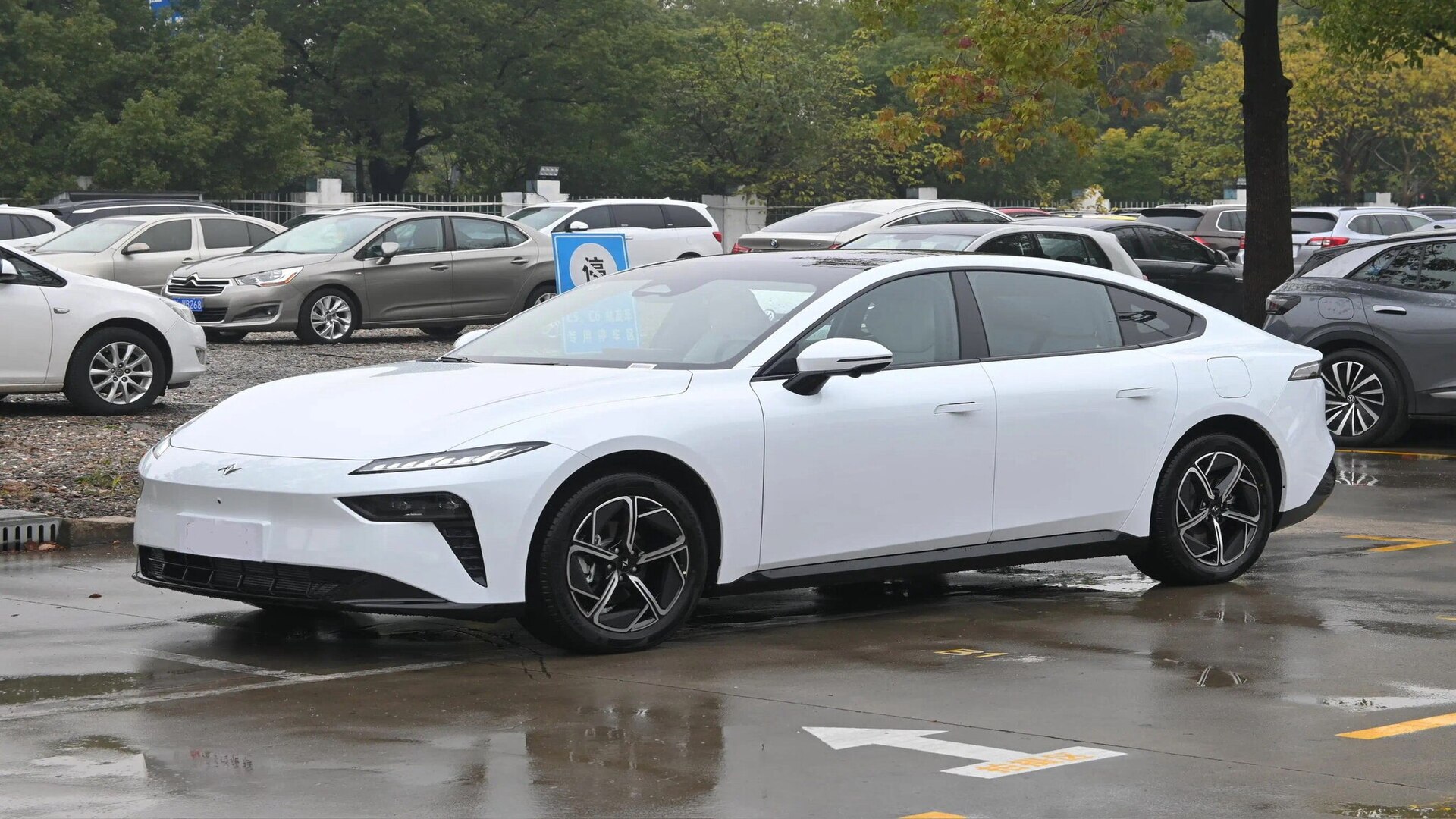 China’s automaker announces solid-state battery EVs, brand restructuring
