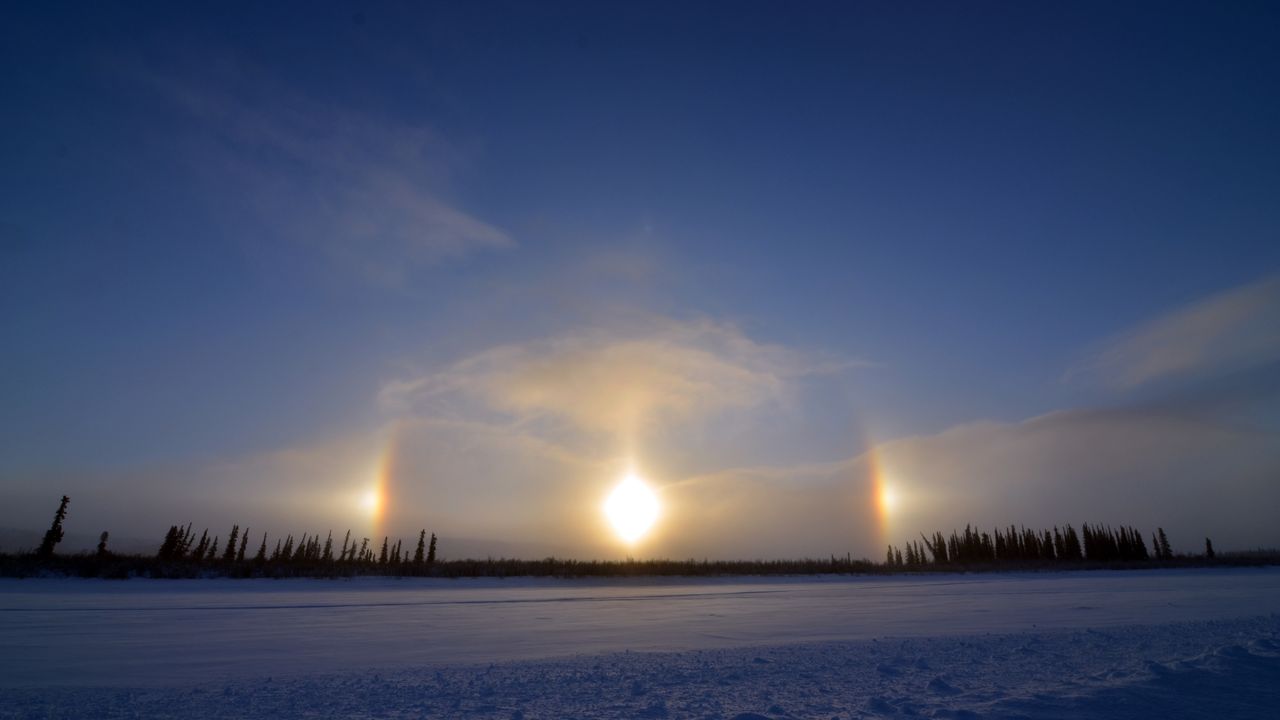 Stunning ‘sun dogs’ could sparkle in alien skies, James Webb Space Telescope suggests