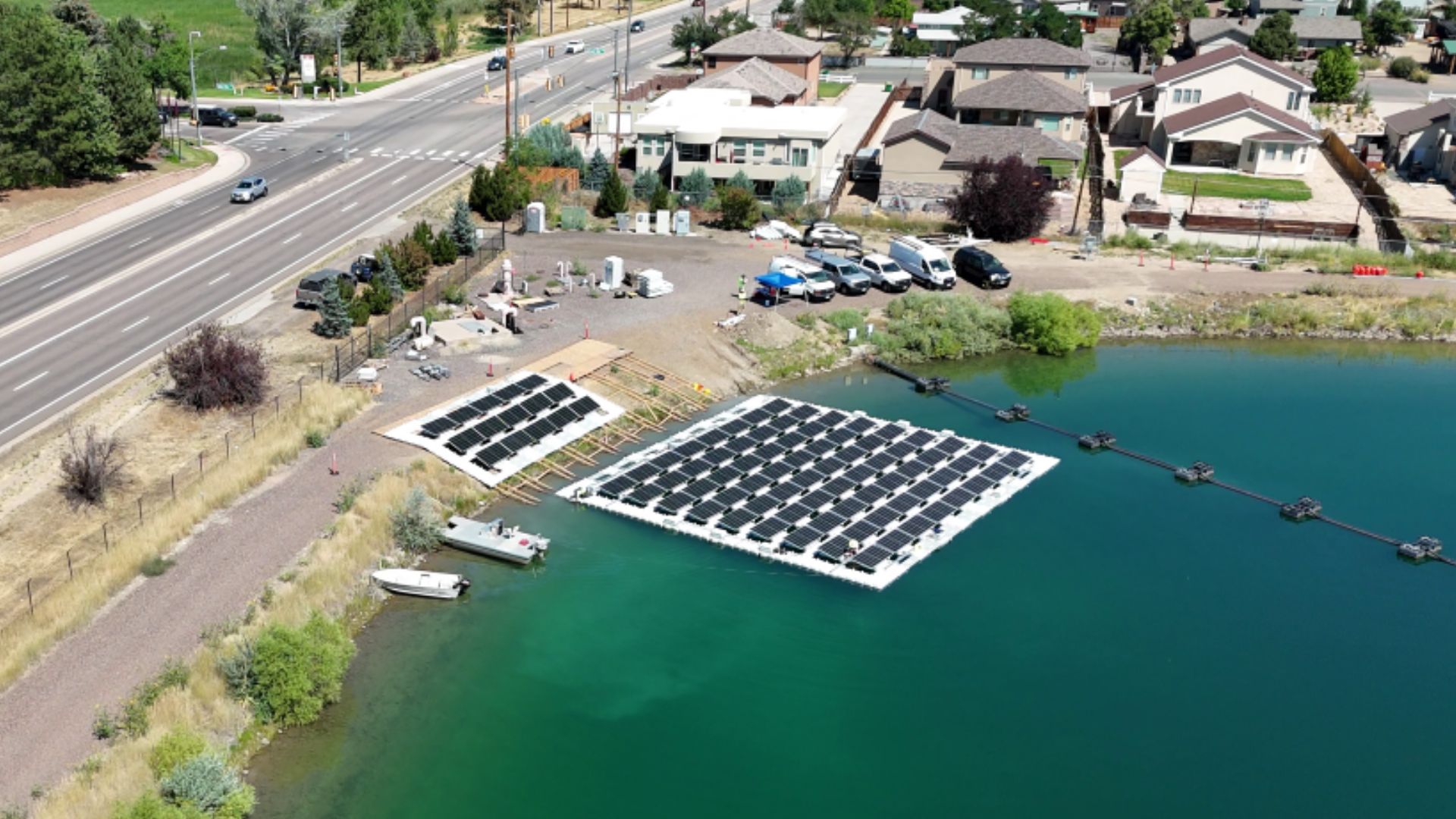 US’ tiny floating solar project uses sun-tracking for higher output