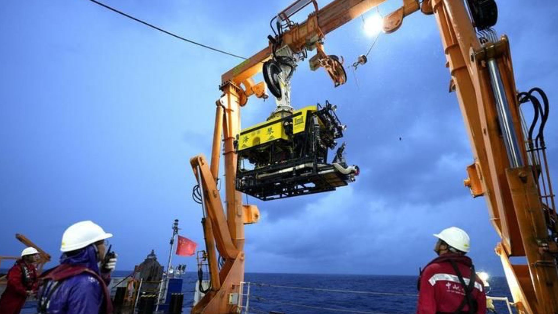 China debuts dive robot built to reach 20,000 feet beneath the ocean