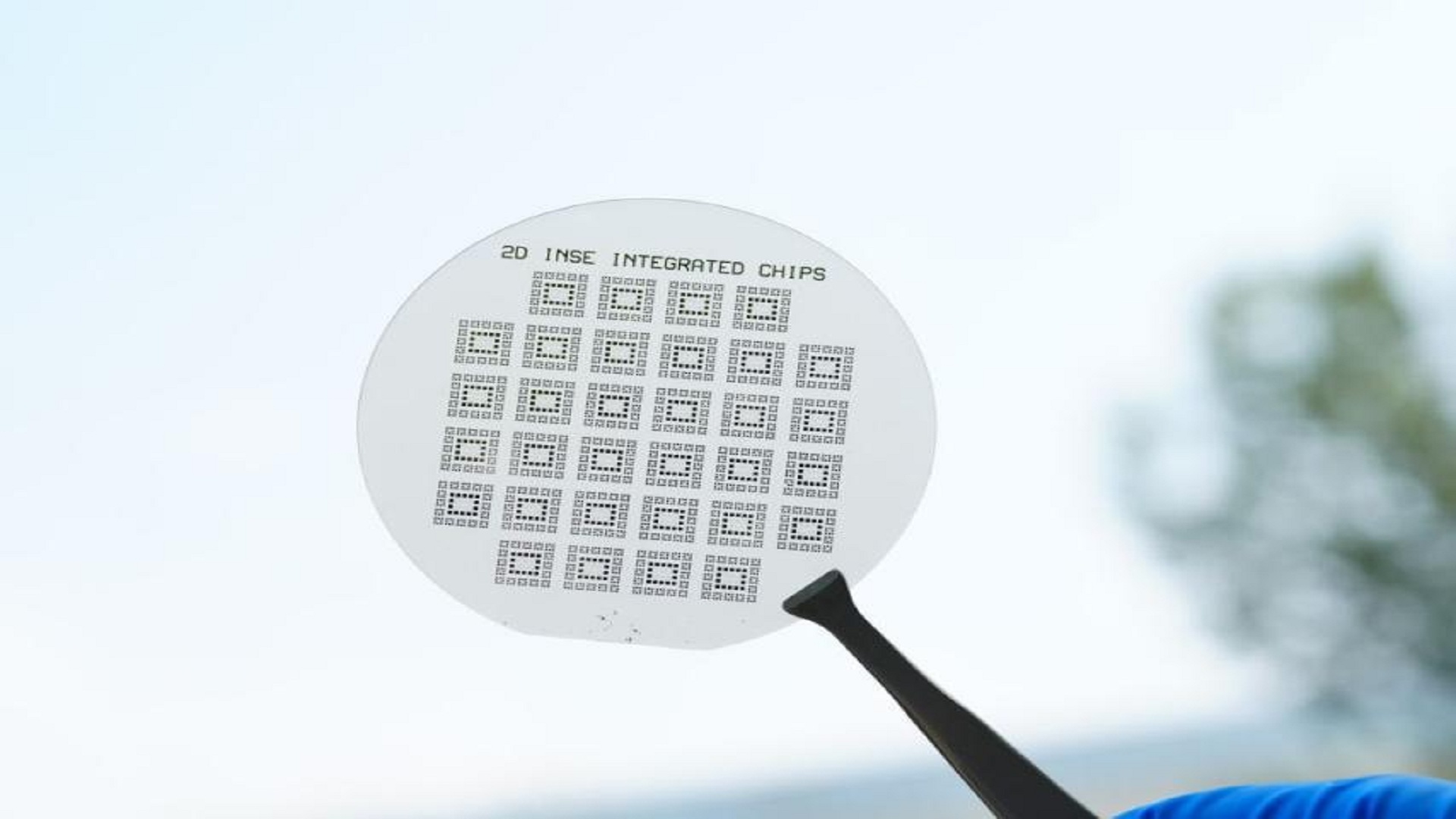 2D InSe wafer outperforms silicon in mobility, switching, leakage