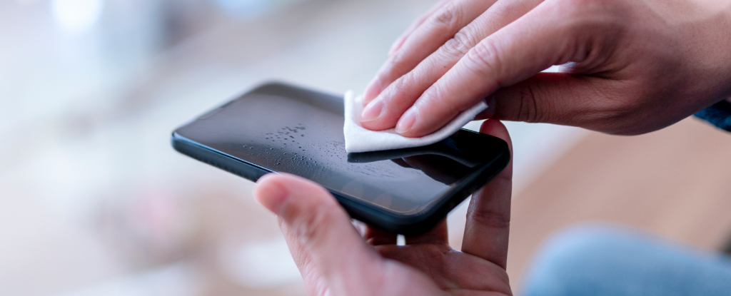 Your Phone Is Covered in All Kinds of Germs. Here’s The Solution. : ScienceAlert