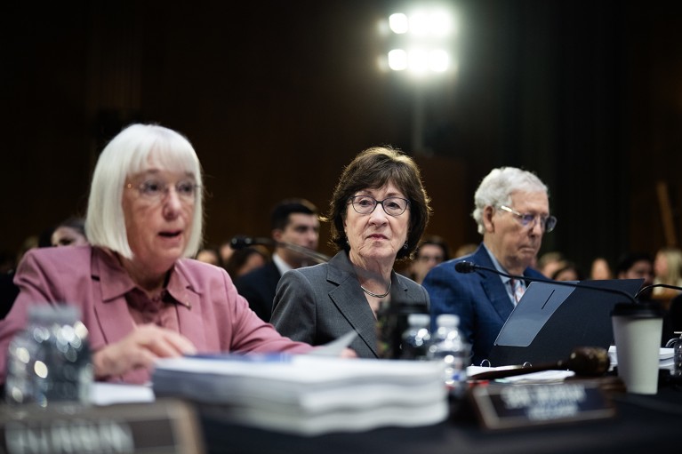 US senators tell scientists they want to protect NIH budget