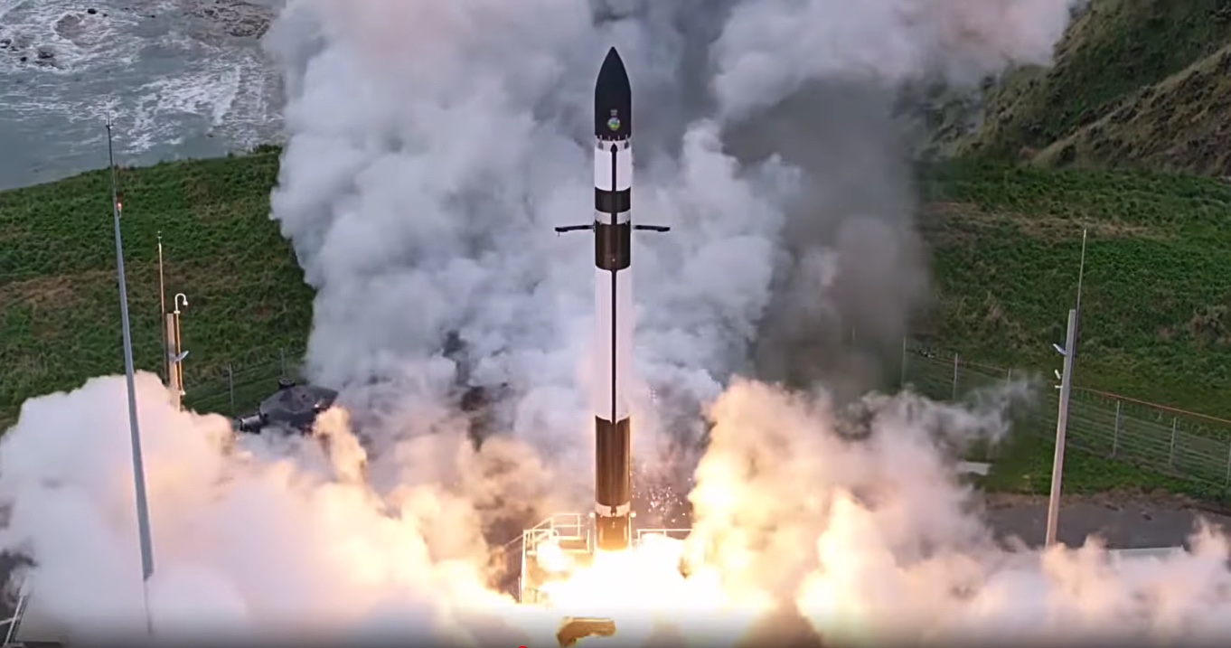 Rocket Lab launches iQPS radar imaging satellite