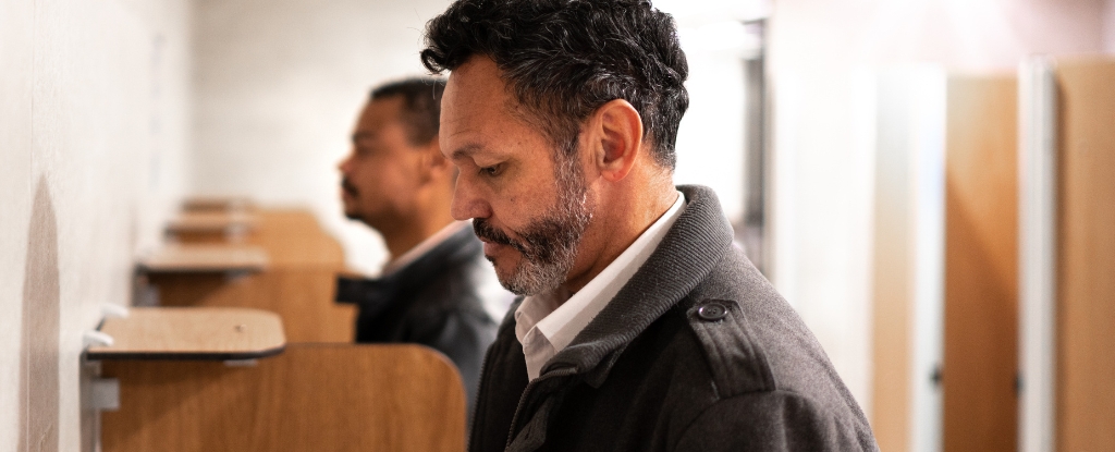 Your Pee Could Warn if You’re Ill-Equipped to Handle Today’s Stress : ScienceAlert