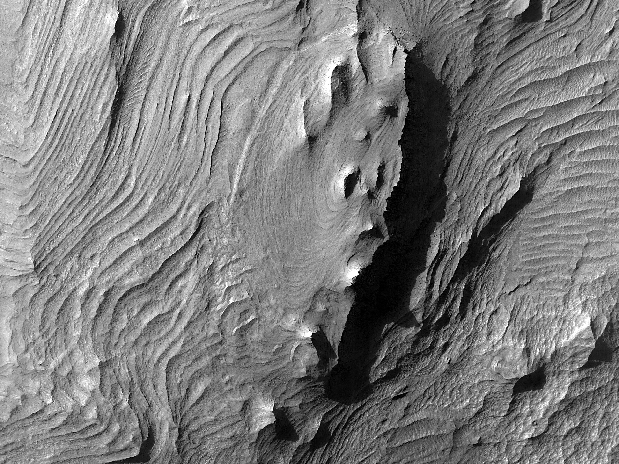 Longest canyon in the solar system reveals new secrets — Space photo of the week