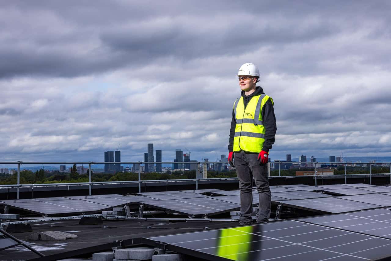 Old Solar Panels Built in the Early 1990s Are Still Going Strong After 30 Years at 80% Original Power — And That’s a Big Deal for Our Energy Future
