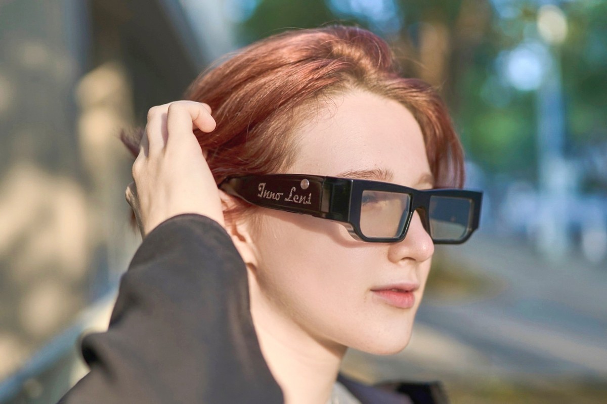 Liquid-crystal specs refocus with the push of a button
