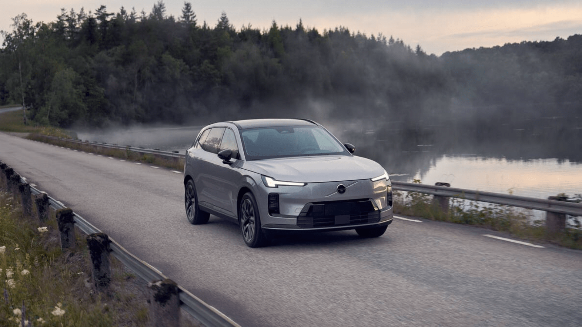 Volvo’s 745-mile range hybrid EV for China conquers city off-road drive