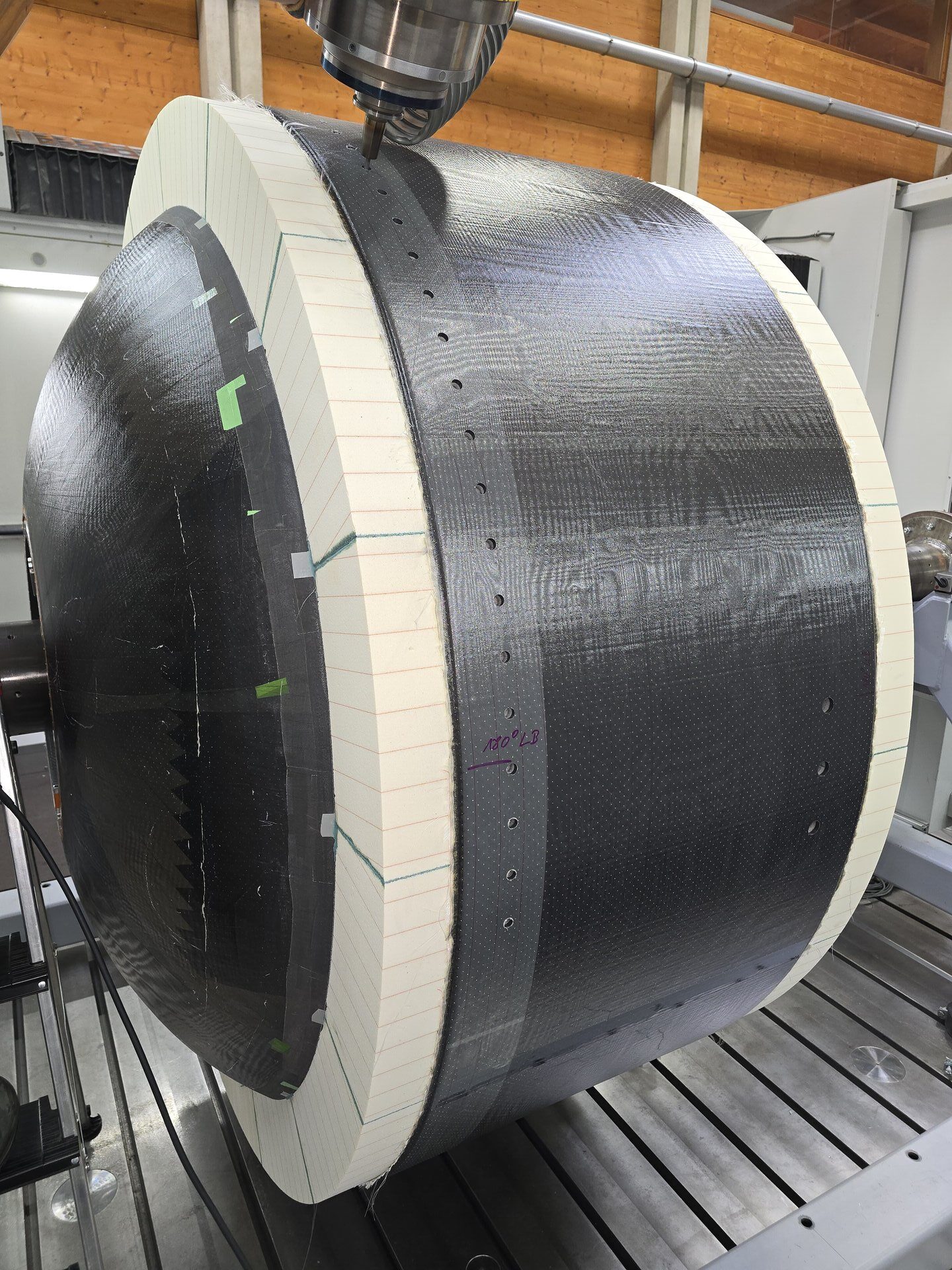 Phoebus: keeping the smallest molecule in the Universe contained