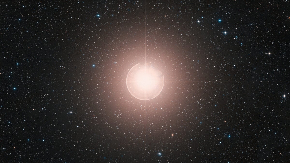 Betelgeuse’s Newfound Companion Star Keeps Breaking Astronomy Rules