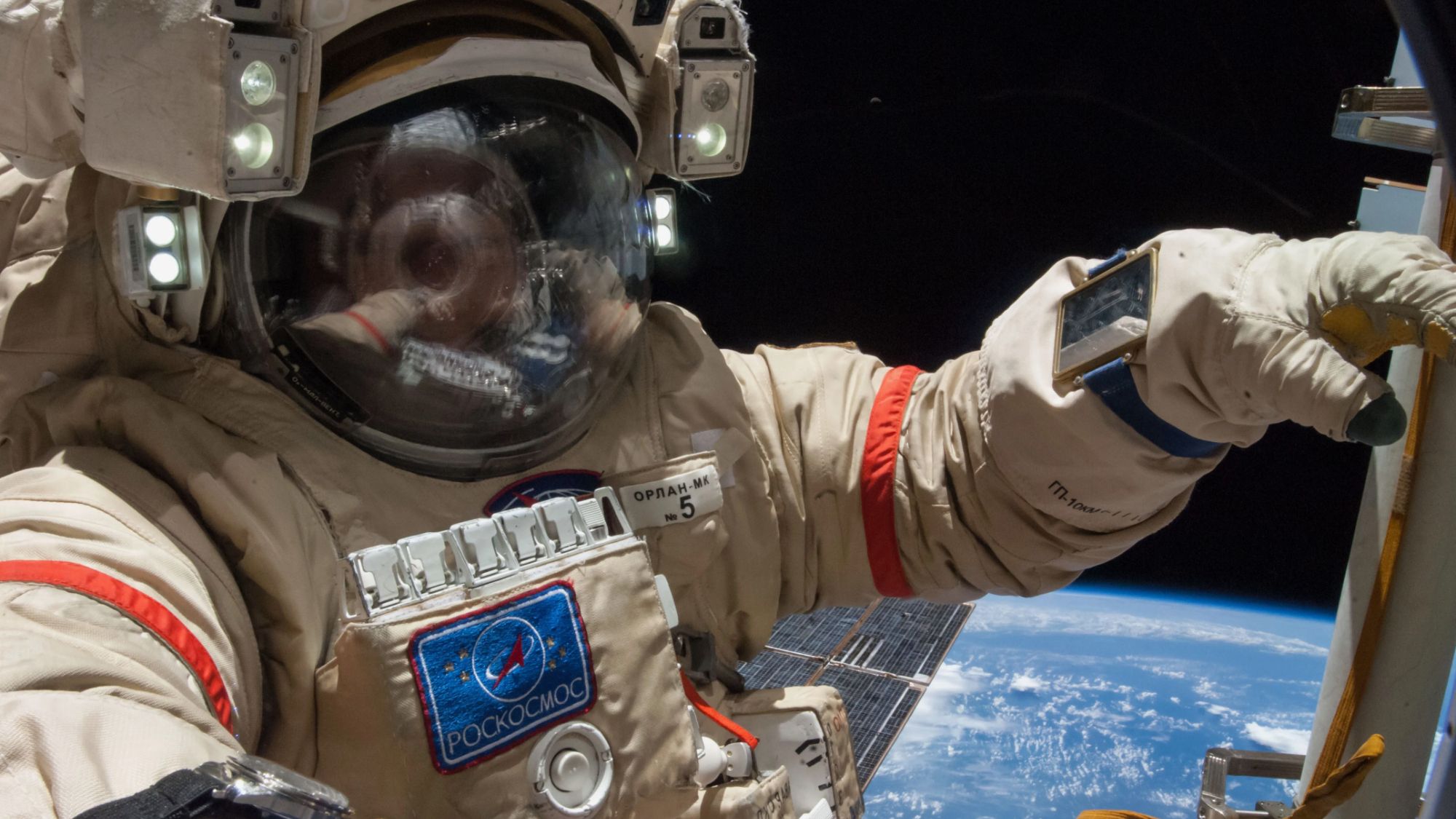 Watch 2 Russian cosmonauts spacewalk outside the International Space Station today