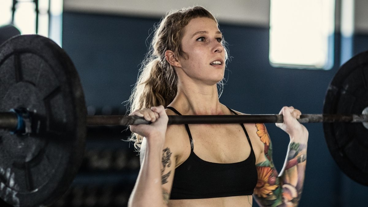 Lifting Weights Could Change Your Gut Microbiome Within Weeks : ScienceAlert