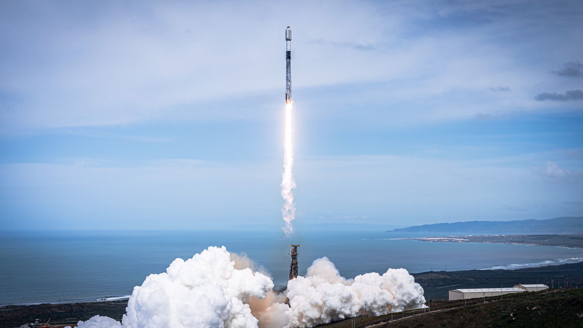 Watch SpaceX launch its 10,000th Starlink satellite to orbit today