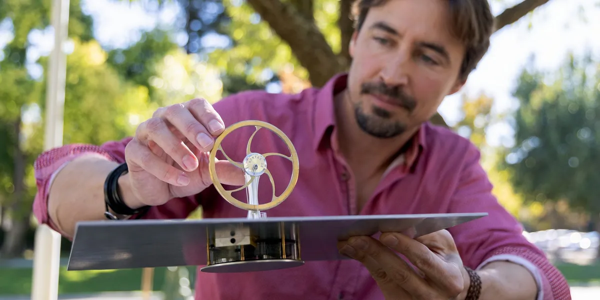 Radiative Cooling Powers Fans By Night