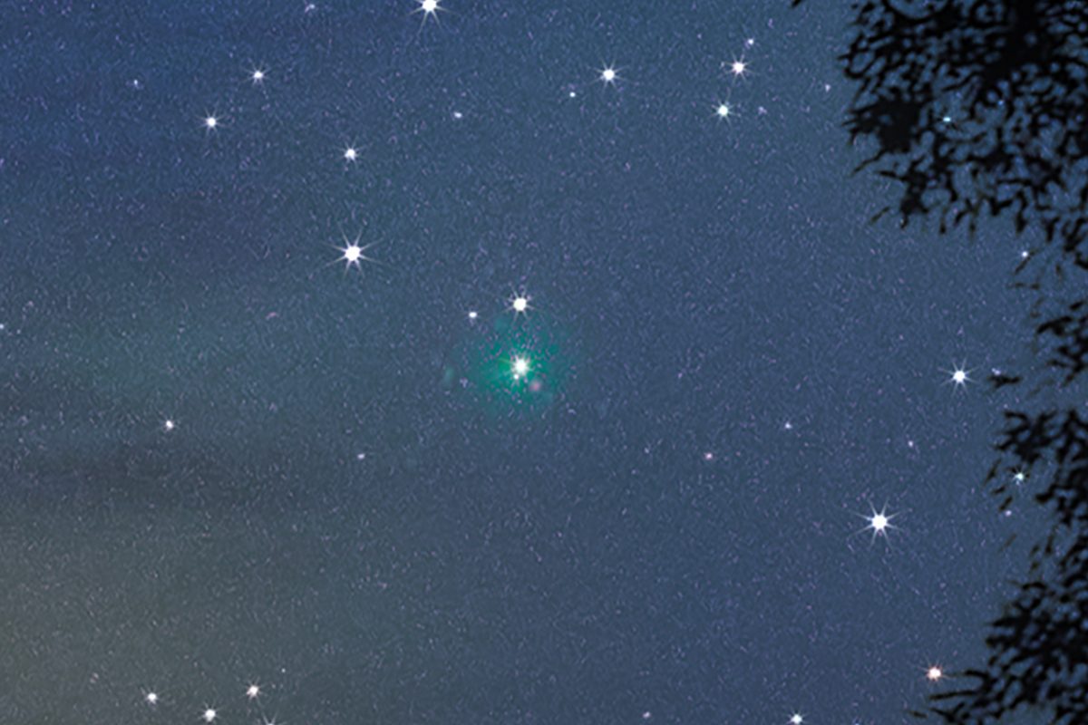 Photographer captures interstellar comet 3I/ATLAS glowing over Egypt’s Black Desert