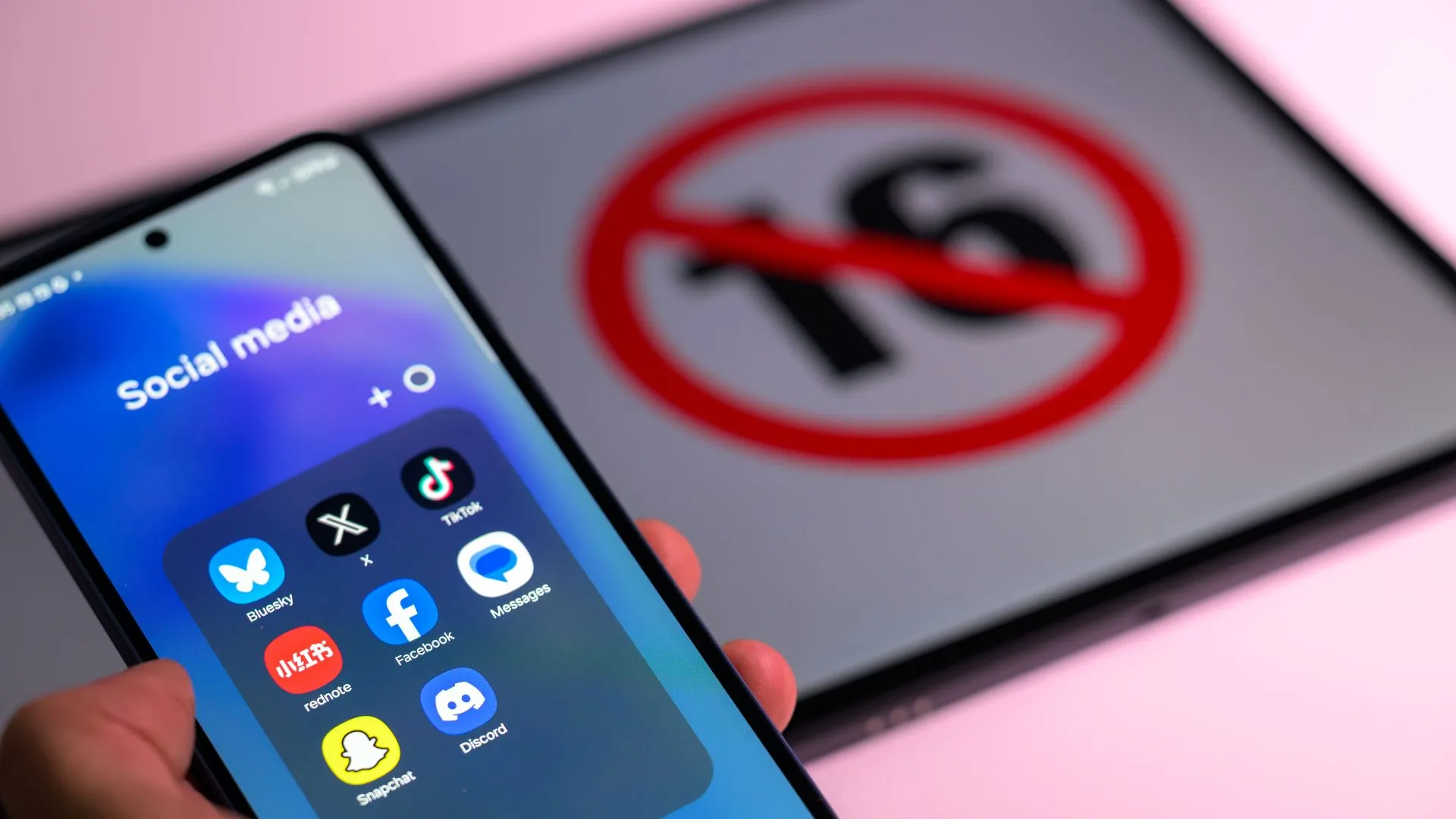 Australia blocks under-16 kids from social media apps in a first