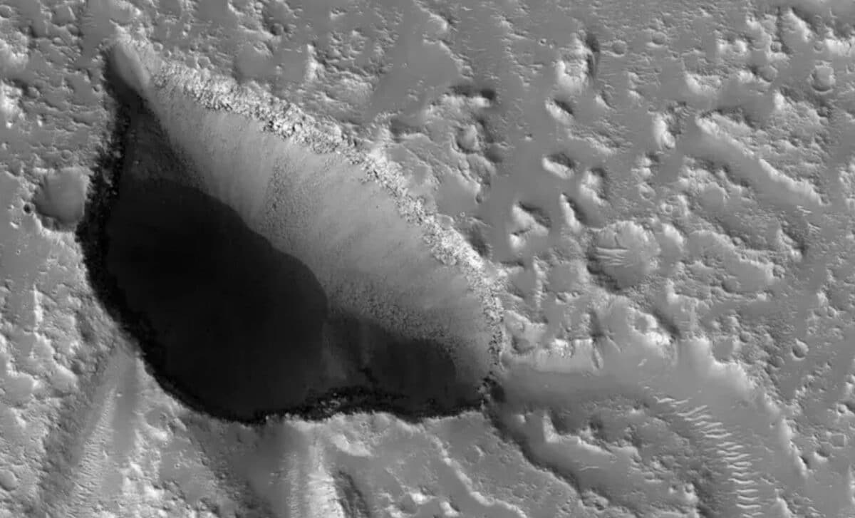 Scientists Just Found 8 Strange Caves on Mars, Perfectly Built to Shelter Life