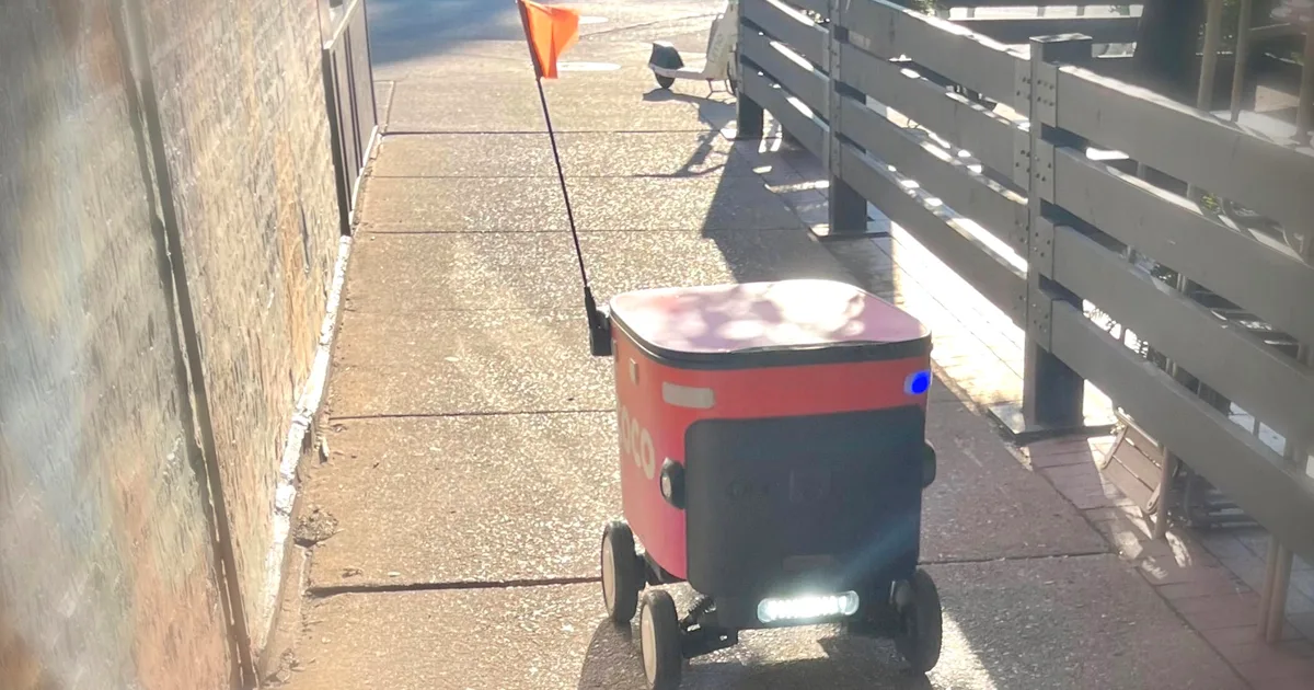 These delivery robots are getting a cool reception in Chicago