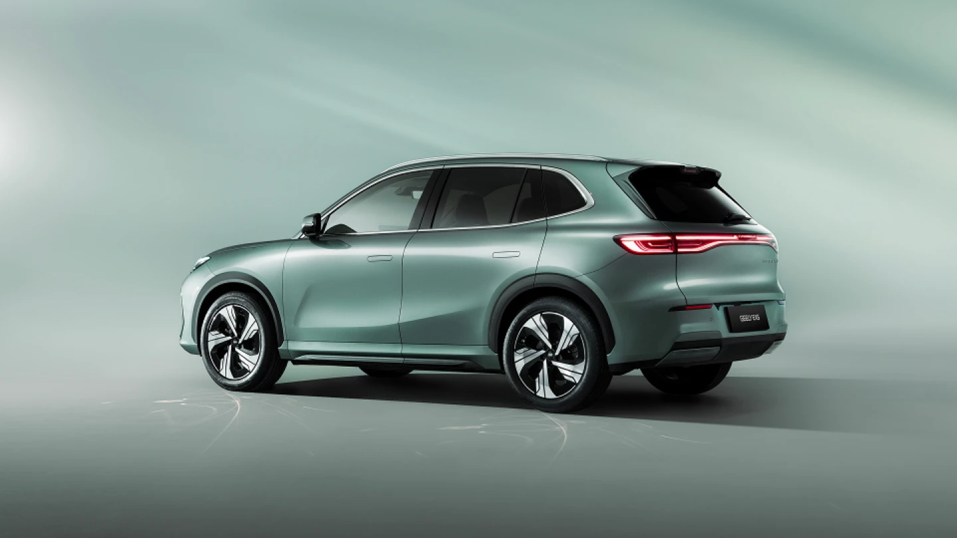 Geely’s tech allows EVs to move sideways with 90-degree wheel rotation