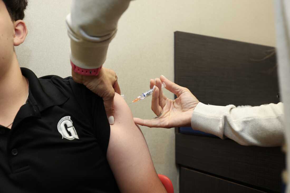 CDC changes flu vaccine recommendation for children : Shots