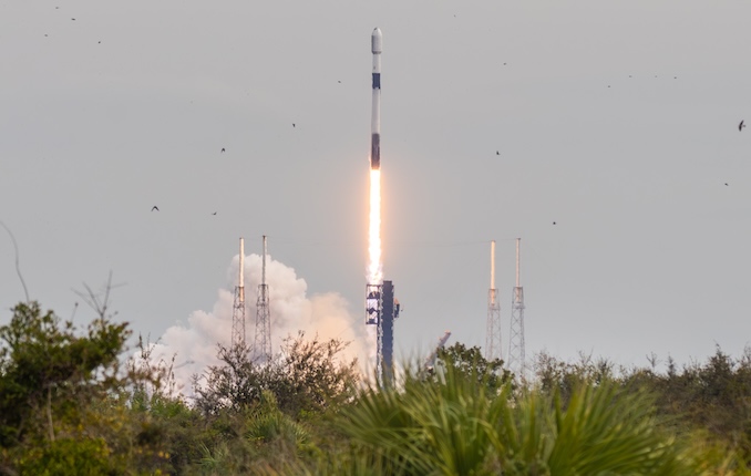 SpaceX breaks pad turnaround record at Cape Canaveral with midday Starlink launch – Spaceflight Now