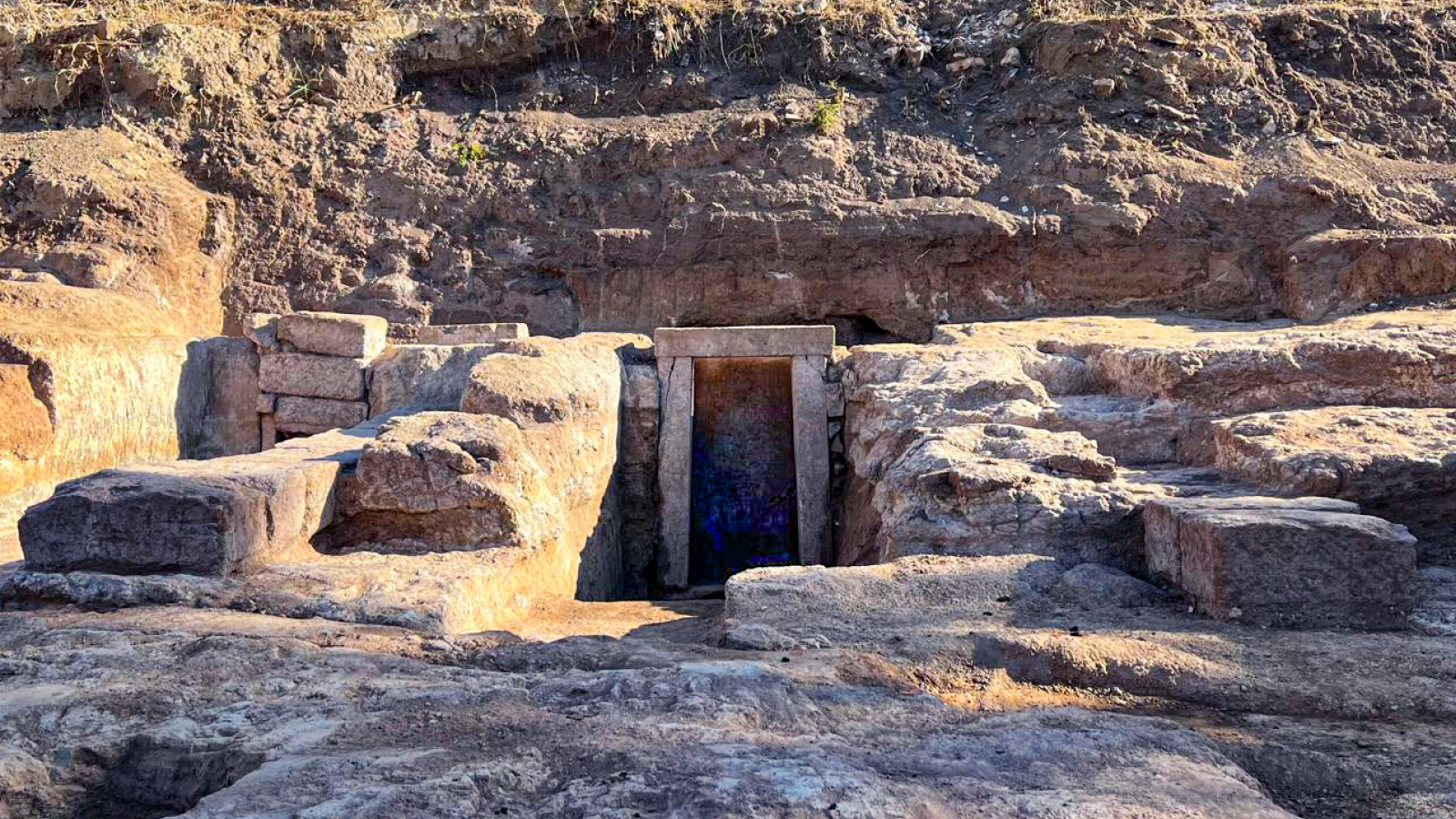 2,400-year-old Hercules shrine and elite tombs discovered outside ancient Rome’s walls
