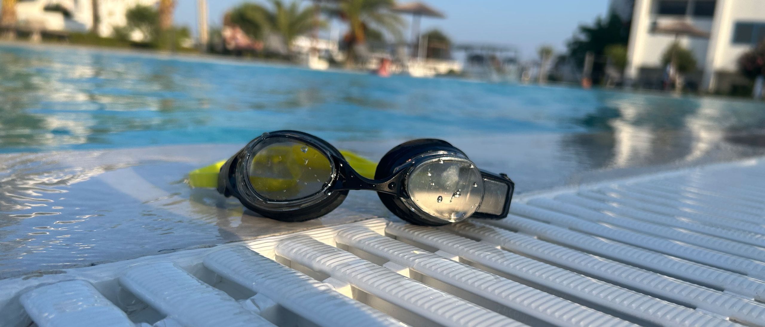 If swimming more is one of your New Year’s resolutions, the FORM Smart Swim 2 will keep you in the right lane.