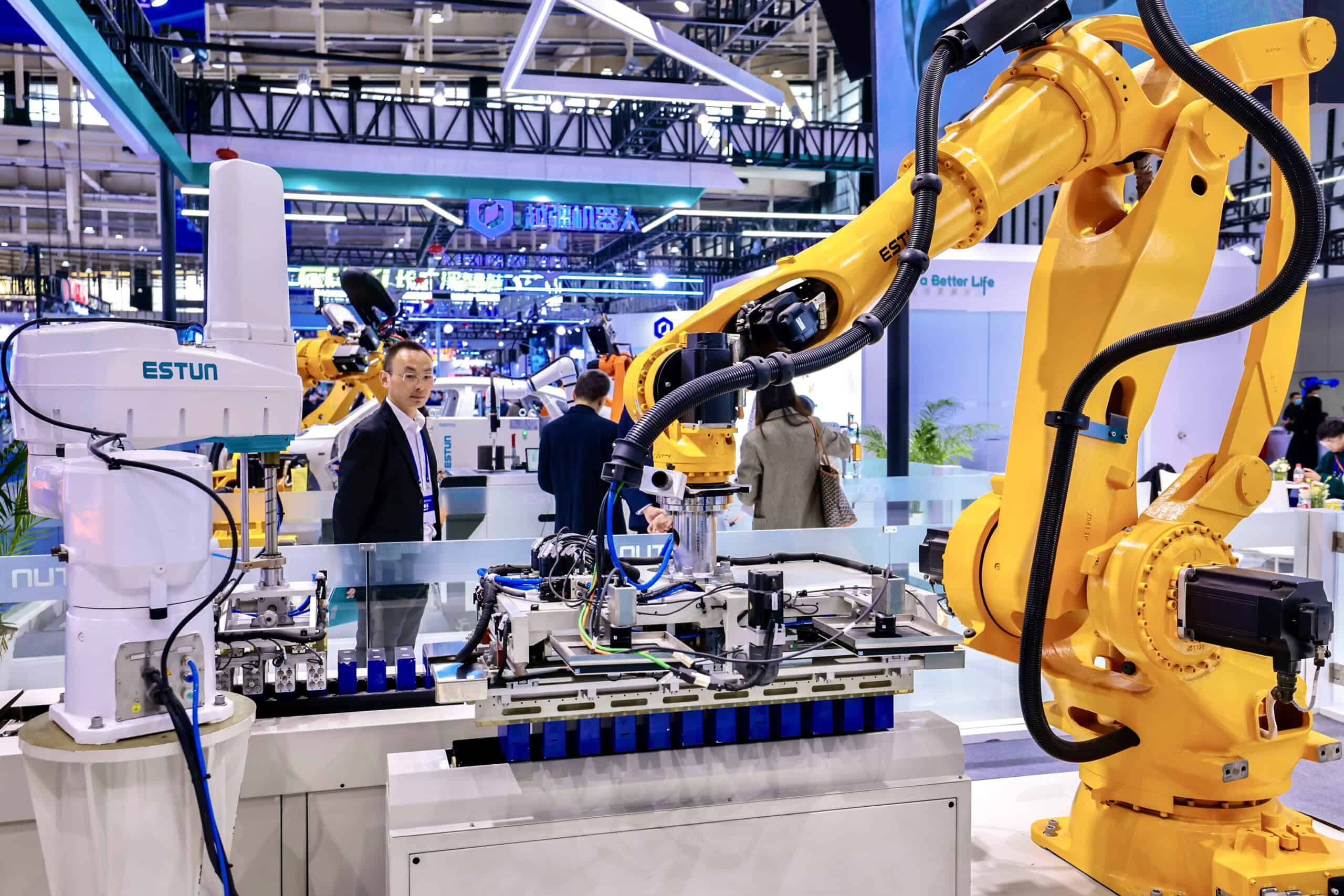 Chinese Robot Manufacturers: Industrial Capacity, Cost & Performance