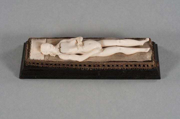 Imaging uncovers secrets of medicine’s mysterious ivory manikins