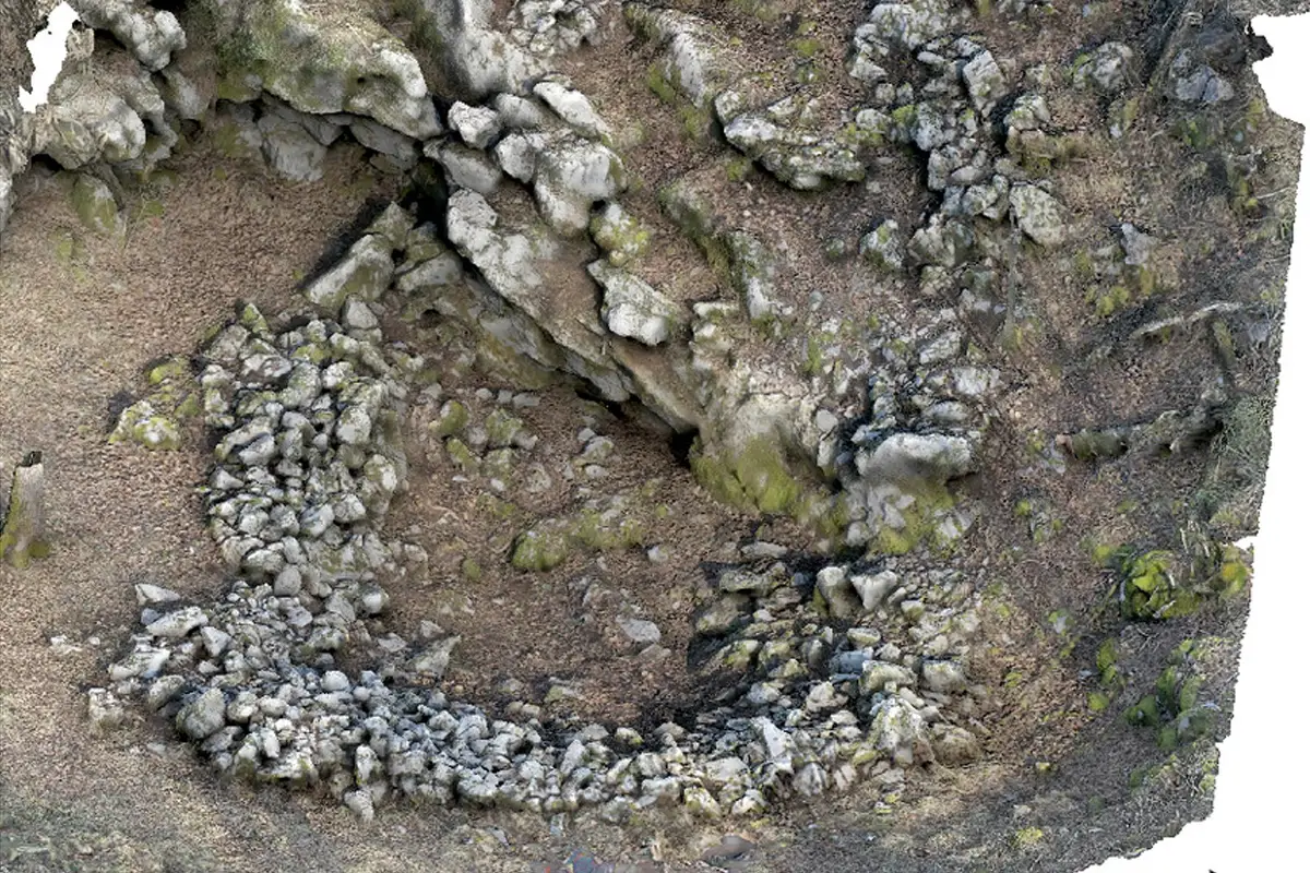 Prehistoric megastructures reveal large-scale hunting networks