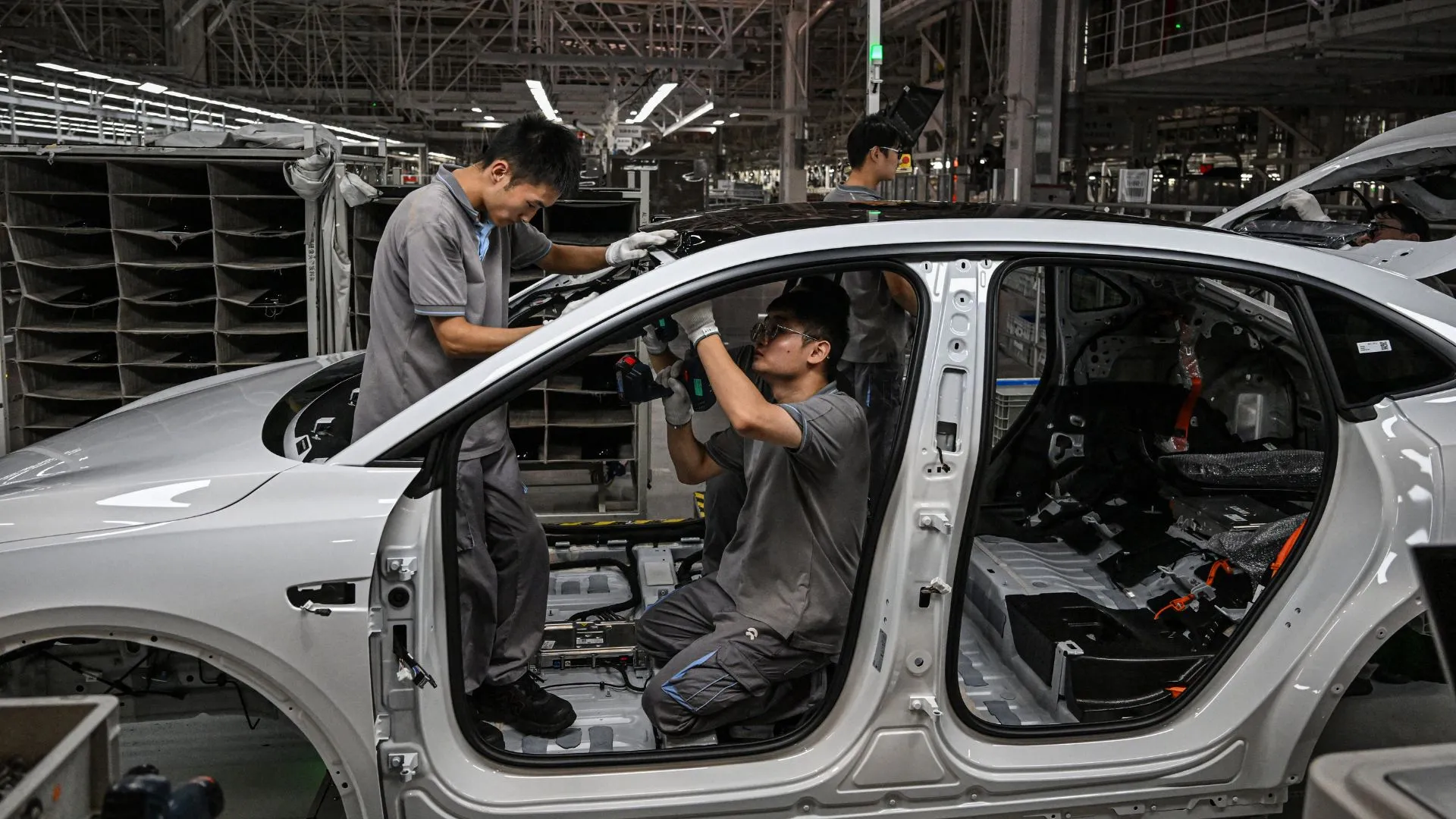 EU demands model-specific prices from Chinese EVs to drop tariffs