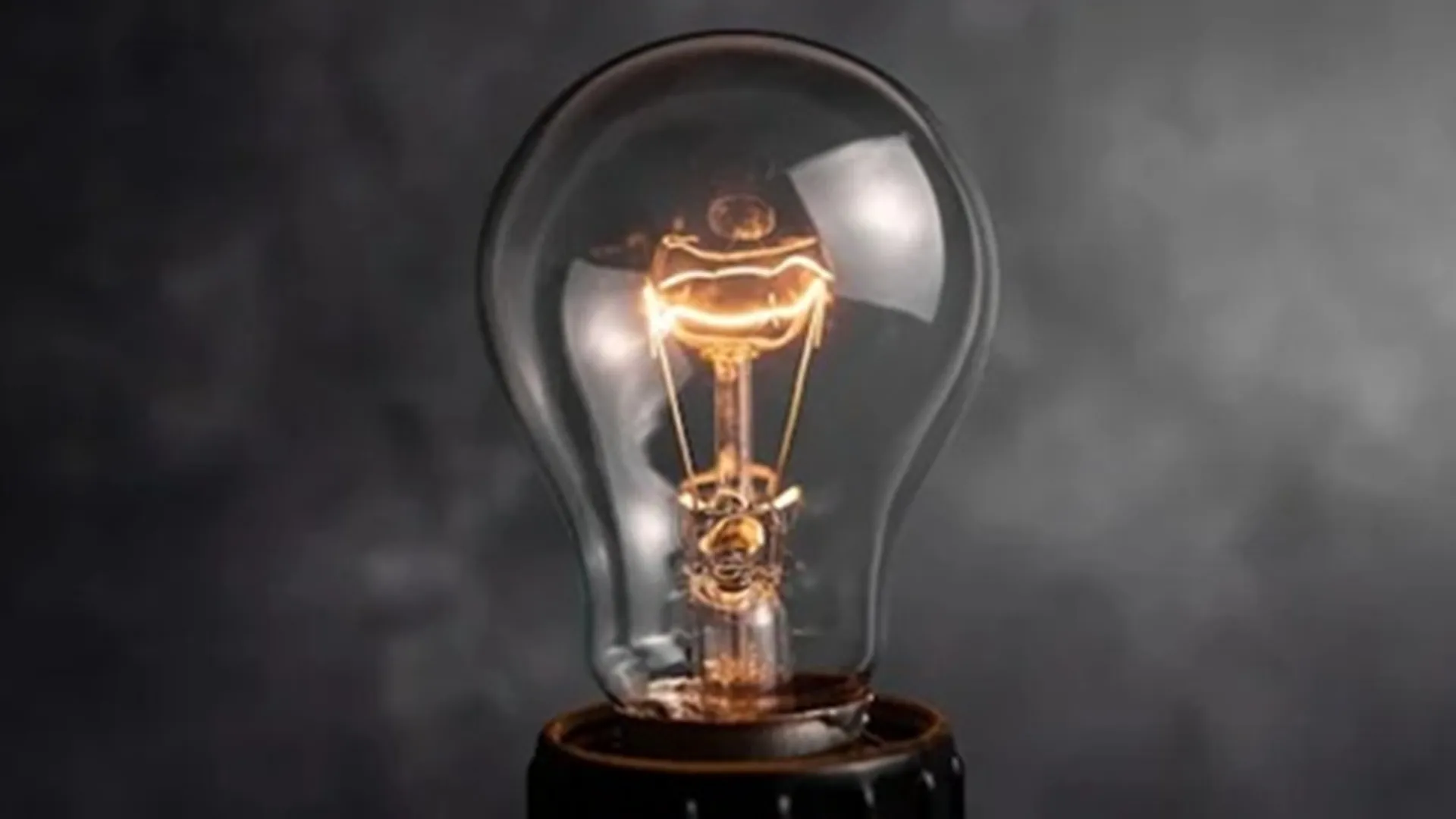 Edison’s 1879 light bulb may have accidentally produced graphene