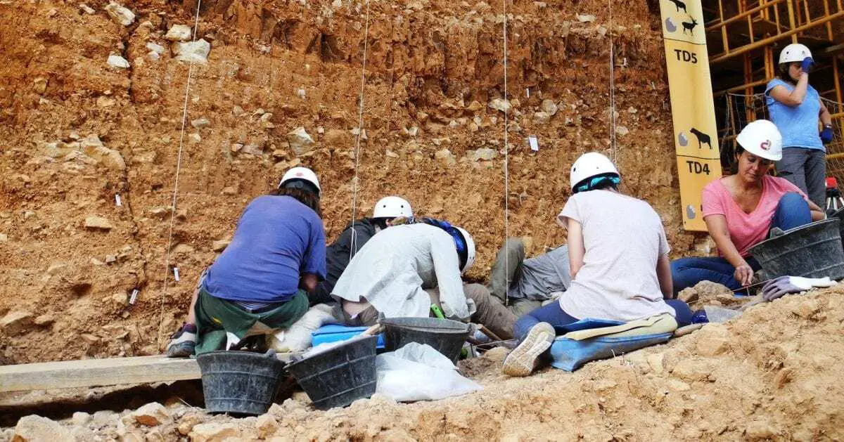 Human dispersion through southern Europe in Early Pleistocene