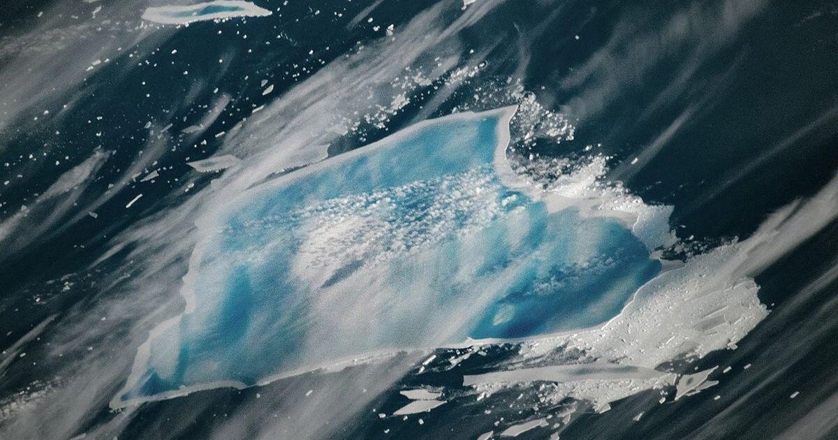 Massive iconic iceberg turns blue and is “on the verge of complete disintegration,” NASA says