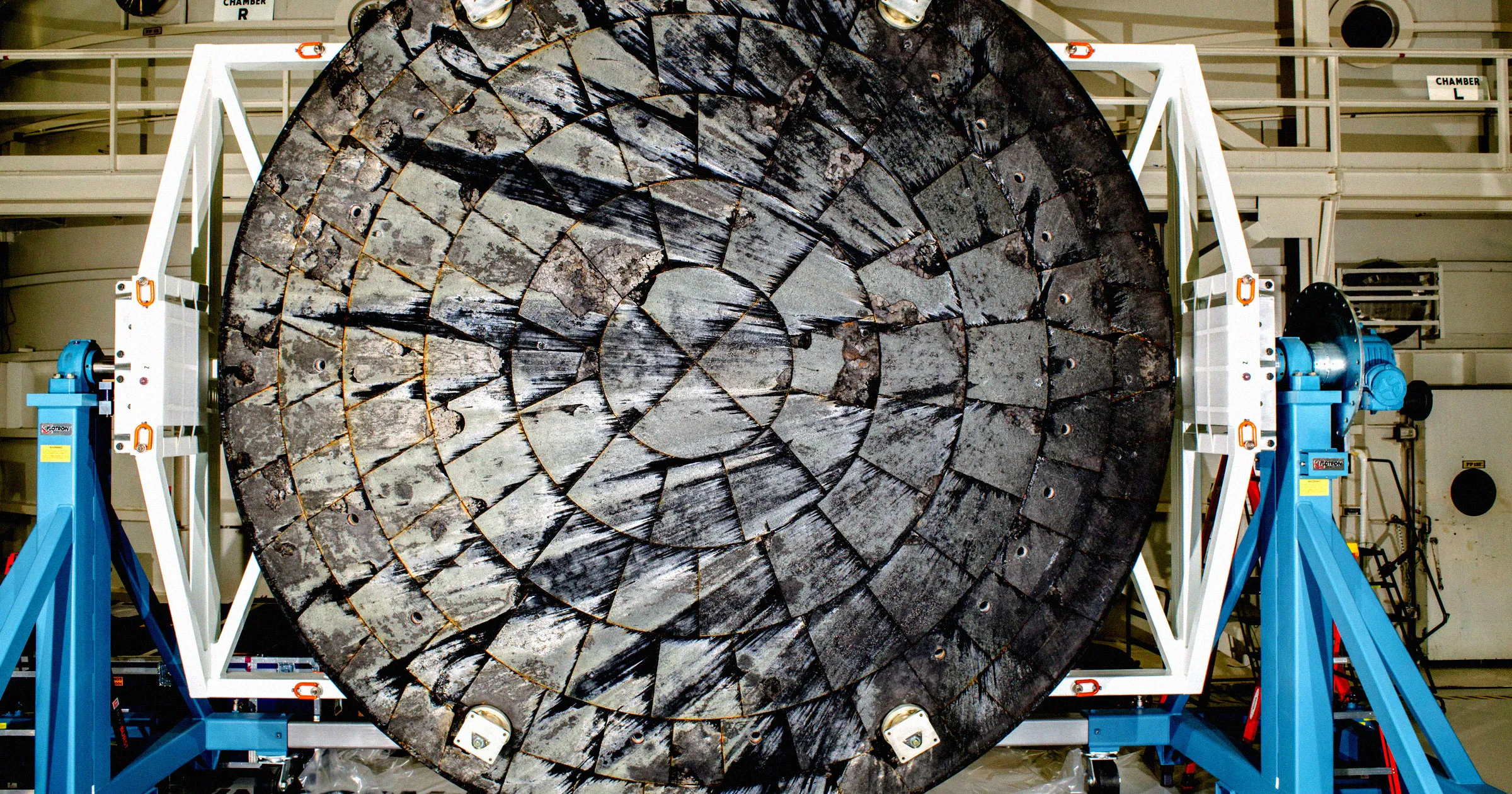 Experts Warn That There’s Something Wrong With the Moon Rocket NASA Is About to Launch With Astronauts Aboard